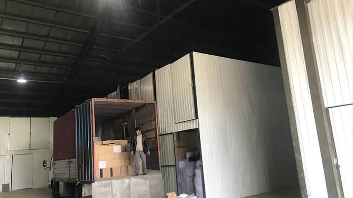چیدمان وسایل در انبار و کانتینر